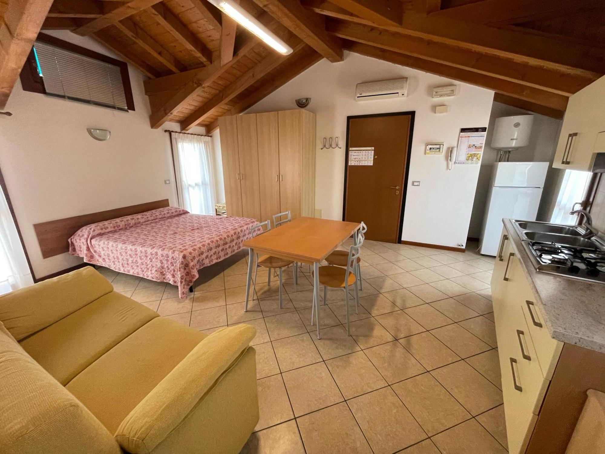 Residence Mediterraneo - Agenzia Cocal Καόρλε Εξωτερικό φωτογραφία
