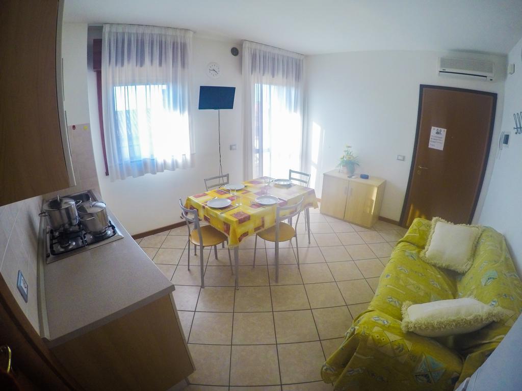 Residence Mediterraneo - Agenzia Cocal Καόρλε Δωμάτιο φωτογραφία